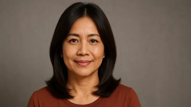 7 Model Rambut Layer Medium Sebahu untuk Ibu-Ibu, Bikin Tampak Lebih Muda dan Segar