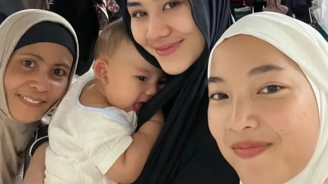 Aaliyah Massaid saat Umrah tampil bare face. [@aaliyah.massaid]