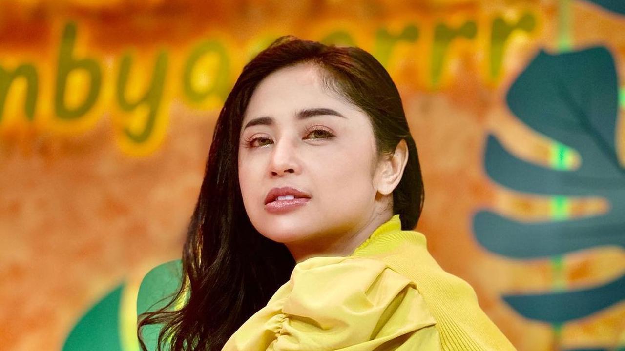 Dewi Perssik. (Foto: Instagram @dewiperssikreal)