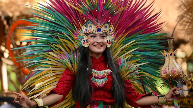 Defile suku Mandar dalam Banyuwangi Etno Carnival 2022 (Istimewa)