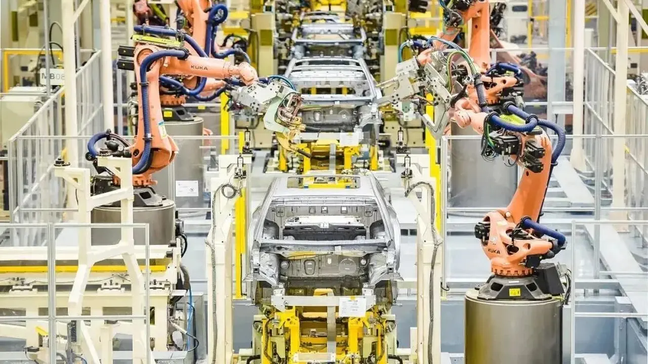 Respons Pabrikan Otomotif Hengkang, Kemlu Bocorkan Investasi Baru