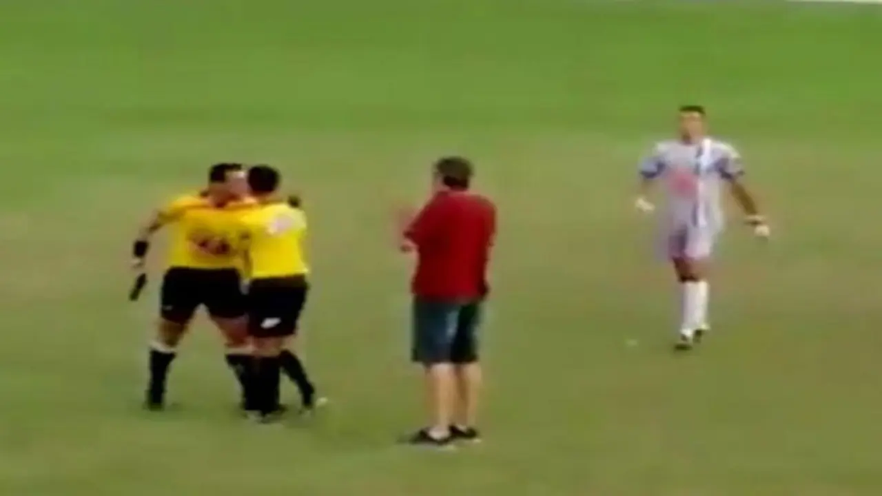 Wasit Sepakbola