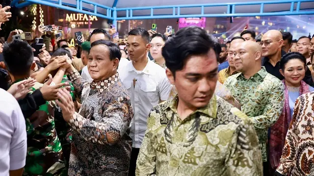 Titiek Soeharto Dampingi Prabowo di Malam Tahun Baru