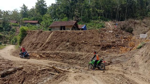Masa tanggap darurat penanganan longsor di Kutabima, Cimanggu, Cilacap, Jawa Tengah diperpanjang 14 hari. (Foto: Liputan6.com/BPBD Cilacap)