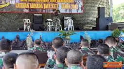 Citizen6, Surabaya: Komandan Pasmar-1 Brigjen TNI (Mar) R. Gatot Suprapto melaksanakan syukuran atas keselamatan dan kesuksesan latihan Armada Jaya XXXI 2012 di Trian Soepraptono, semarung Ujung Surabaya, Selasa (30/10).(Pengirim: roby 110)