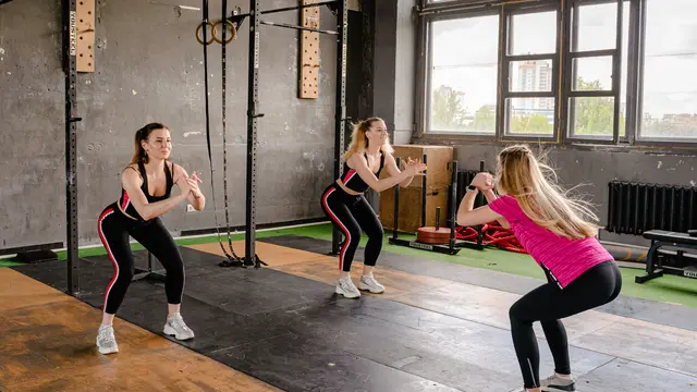 Senam HIIT menjadi salah satu olahraga yang dapat membantu membakar lemak perut dengan efektif