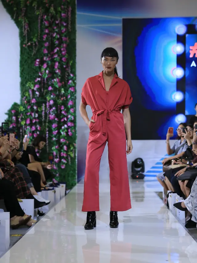 Inspirasi Busana Perempuan Modern dari Luna Habit x Andreas Odang di Fimela Fest 2018