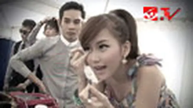 Kesiangan, Ayu Ting Ting Heboh Sendiri