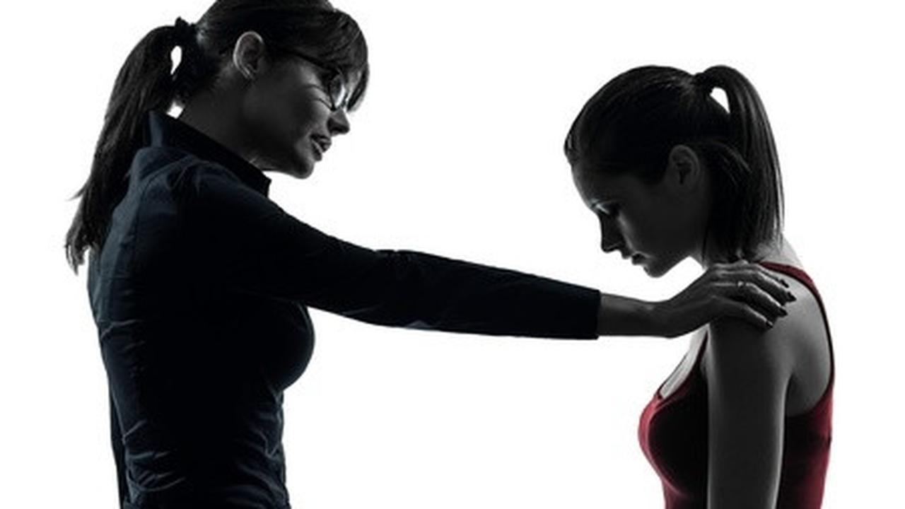 Saat anak jadi korban bully, orangtua sebaiknya membantu anak melewati masa-masa itu dengan tiga hal itu.