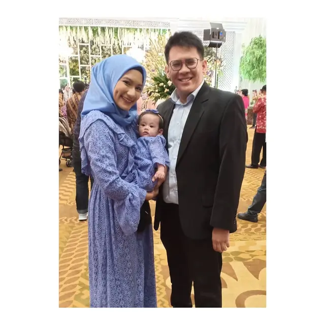 Sudah Jadi Ayah, Ini 6 Momen Zidan 'Lorong Waktu' Momong Anak
