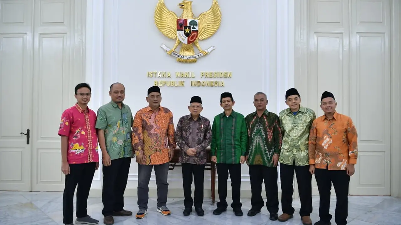 Wakil Presiden (Wapres) Ma'ruf Amin menerima kunjungan Dewan Pengurus Pusat Serikat Petani Indonesia (DPP SPI)