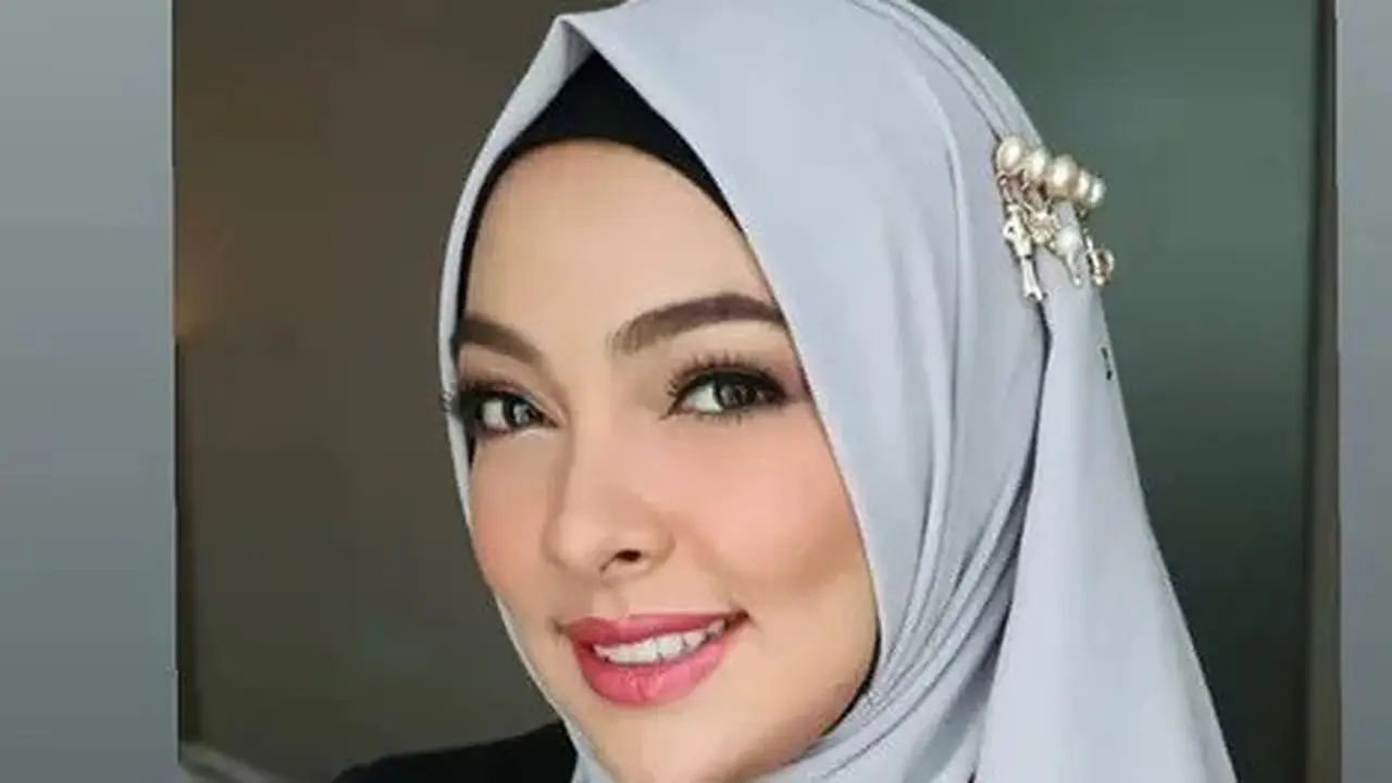 Reisa Broto Asmoro Berhijab