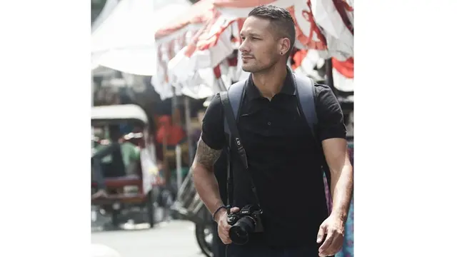 7 Potret Raphael Maitimo, Eks Timnas yang Dikabarkan Dekat dengan Agnez Mo