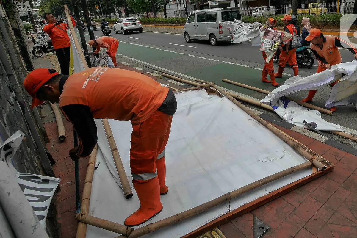 Semua Bentuk Alat Peraga Kampanye Dicopot dari Ruang Terbuka