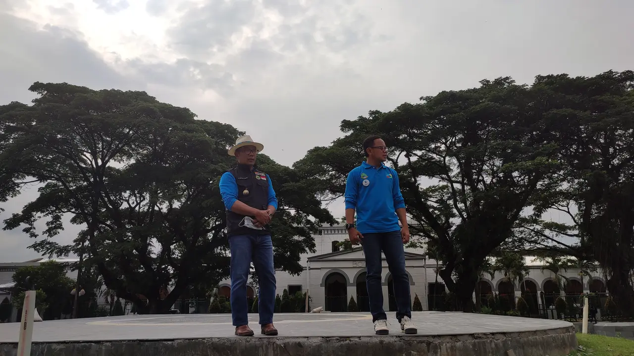 Gubernur Jawa Barat Ridwan Kamil menyarankan kepada pihak panitia untuk menunda reuni 212 yang direncanakan digelar di Masjid Az Zikra, Sentul, Kabupaten Bogor.