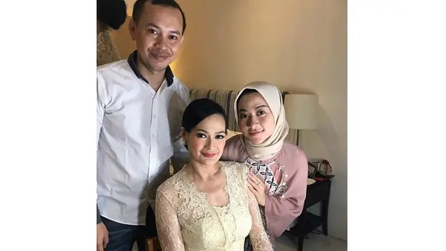 Donna Harun Dikabarkan Menikah Lagi, Ini 4 Potretnya Saat Kenakan Kebaya