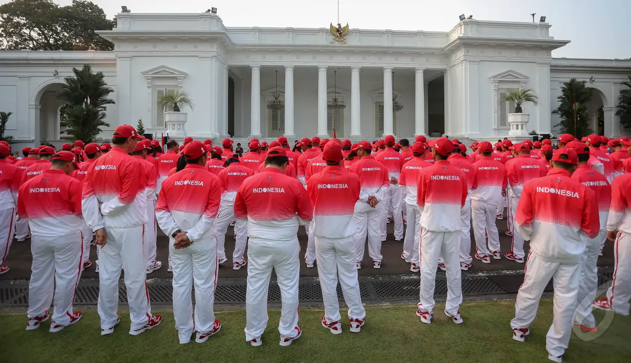 Ratusan atlet Indonesia yang akan bertanding di SEA Games XXVIII Singapura berkumpul di Istana Negara, Jakarta, Selasa (26/5/2015), Presiden Jokowi akan melepas keberangkatan mereka. (Liputan6.com/Faizal Fanani)
