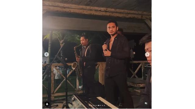 7 Momen Pernikahan Estelle Linden di Bali, Romantis dengan Pemandangan Laut