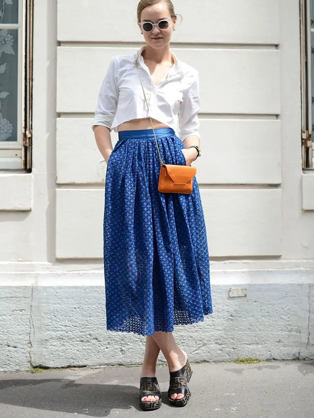 [bintang] 7 Inspirasi Pakai Crop Top Tanpa Harus Malu Sama Umur