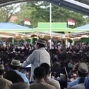 Reaksi Prabowo Saat Warga Gorontalo Bersorak Sambut Sherly Tjoanda