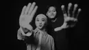 Baik Njan maupun Nabila mengungkapkan bahwa proses pembuatan lagu 'Tak Satu Cerita' berjalan dengan sangat menyenangkan. Keduanya mengaku memiliki chemistry yang kuat, yang turut memperlancar proses kreatif. Hal ini menunjukkan harmonisnya proses kerja sama mereka dalam menciptakan karya musik yang berkualitas. (Liputan6.com/IG/@nabilataqiyyah)