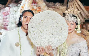 Hana Malasan dan Sean Gelael Prewedding Adat Sunda dengan Konsep Unik
