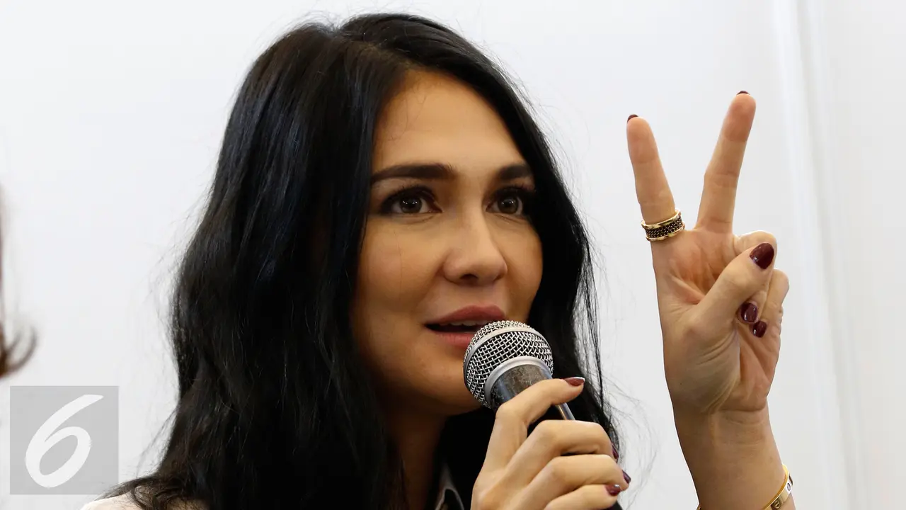 Luna Maya