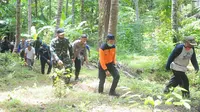 Forkopimda Manado saat mengecek kondisi Pulau Manado Tua yang akan dijadikan lokasi perayaan HUT Kemerdekaan RI.