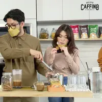 Punya kebiasaan ngopi di kafe, Livy Renata langsung jatuh hati saat mencicipi secangkir minuman racikan 'baristan' (Foto: Dok. Caffino)