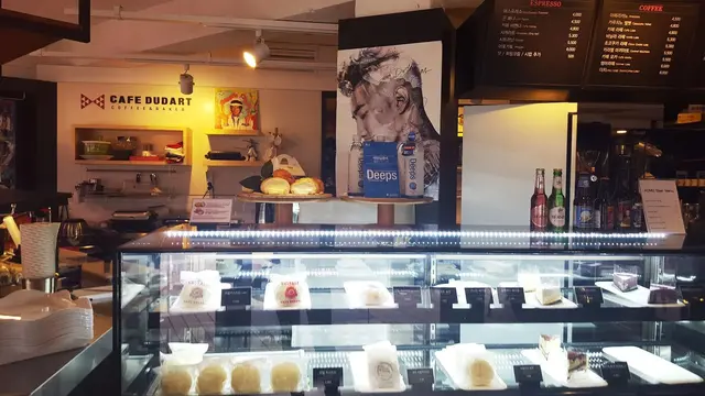 [Bintang] 8 Idola Korea Selatan yang Punya Restoran dan Kafe