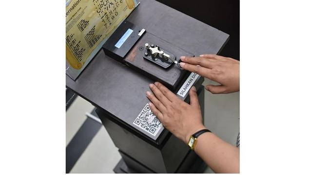 Potret telegraf di museum Teknoform. Telegraf adalah sebuah perangkat yang menggunakan teknologi telegrafi untuk mengirim dan menerima pesan dari jarak jauh.