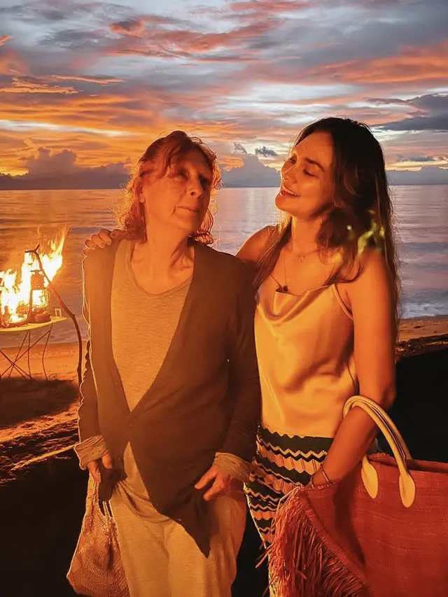 Penampilan Selebritis Indonesia Rayakan Tahun Baru bersama Keluarga