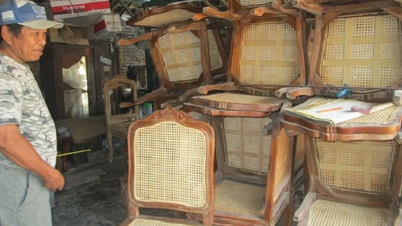 Perajin Rotan Trangsan