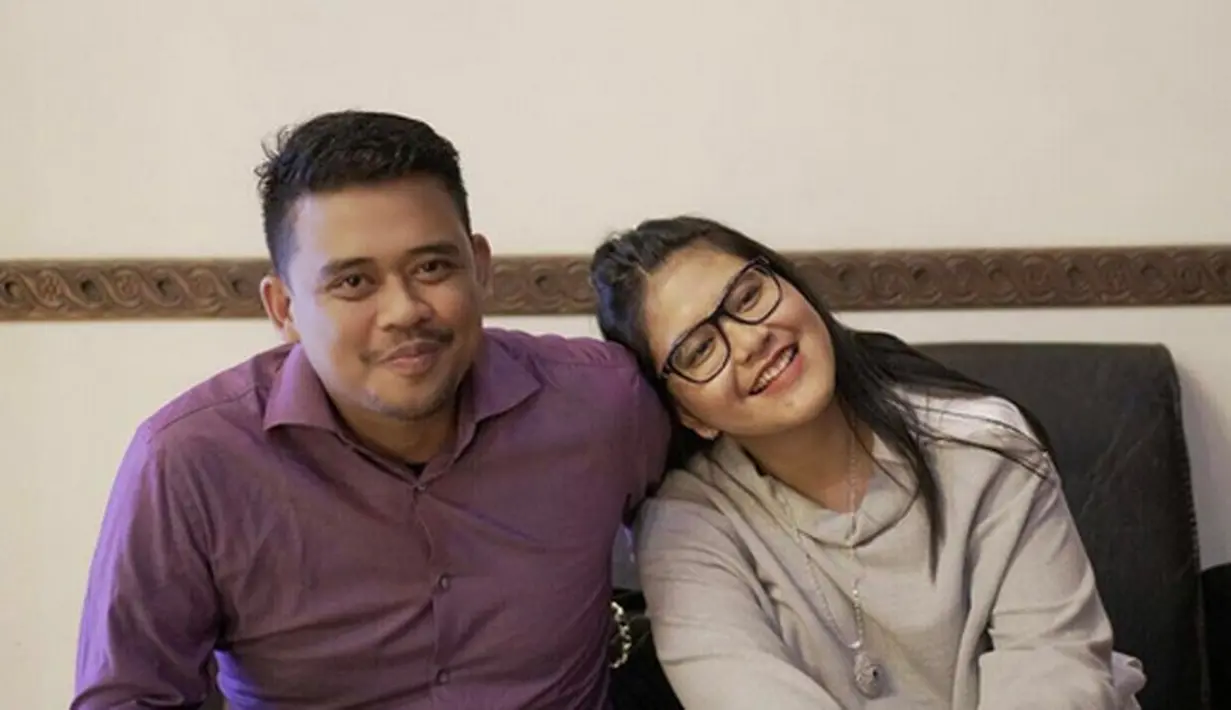 Tidak lama lagi, Presiden Joko Widodo atau Jokowi akan menikahkan putrinya, Kahiyang Ayu. Berbagai persiapan terus dilakukan. Belum lama ini, beredar video anak kedua Jokowi itu melakukan foto prewedding. (Instagram/ayanggkahiyang)