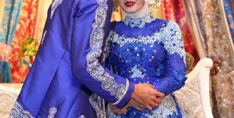 Setelah menjalani prosesi akad nikah, Fedi Nuril dan Vanny Widyasasti menggelar resepsi pernikahan di tempat yang sama yaitu gedung Panti Prajurit Balai Sudirman, Jakarta Selatan pada Minggu (17/1/2016). (Nurwahyunan/Bintang.com)