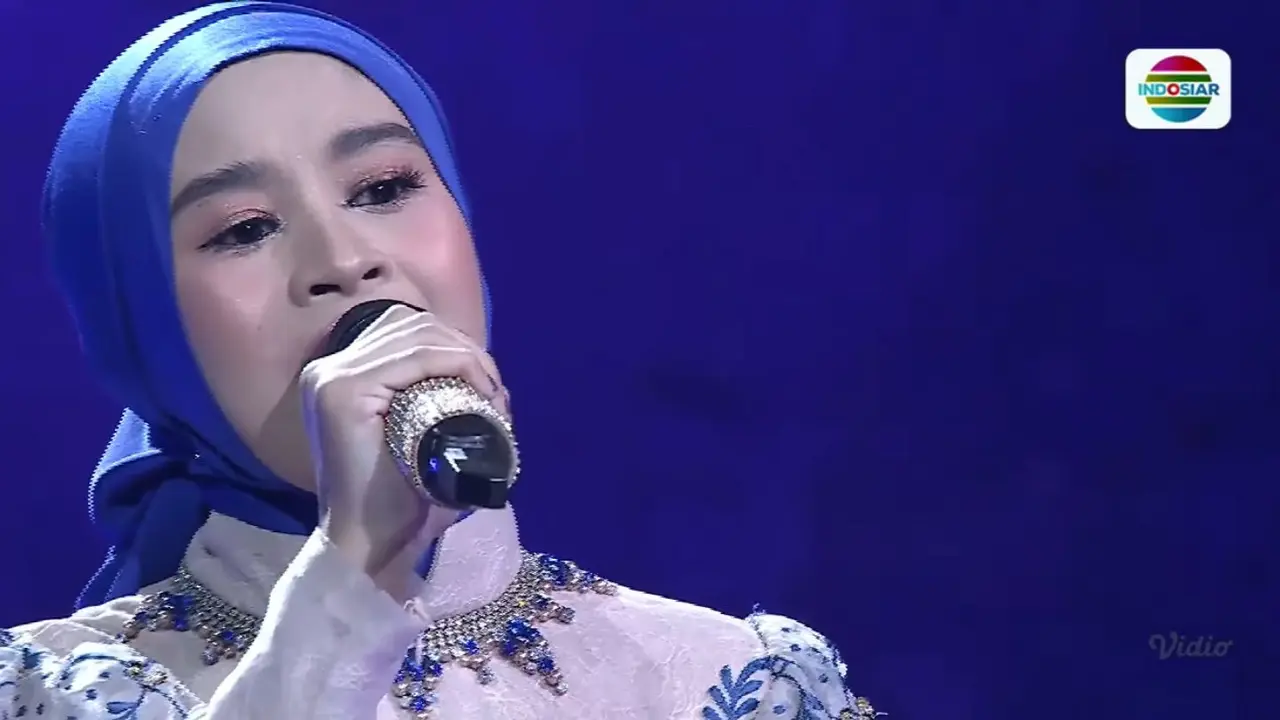 Mila dari Bogor tampil penuh percaya diri di panggung D’Academy 7