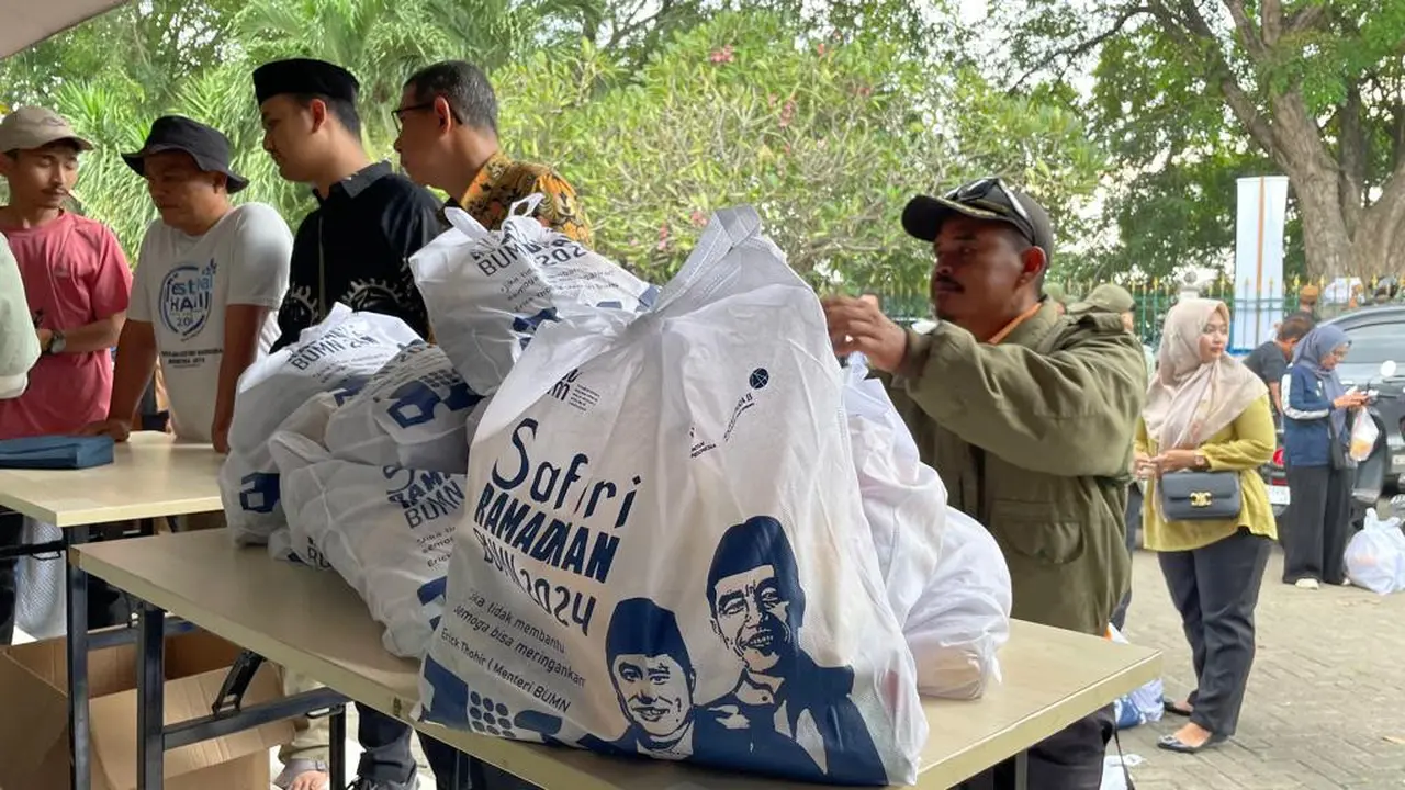 AP II Gelar Pasar Murah, Paket Rp 50 Ribu Dapat Sembako Lengkap
