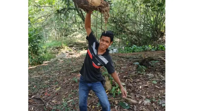 Cara Pria Ini Cari Jodoh Unik Banget, Tertarik Mencoba?