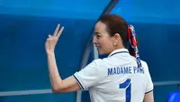Sosok Madam Pang, miliarder sekaligus manajer timnas Thailand. (Sumber: Instagram/panglamsam)