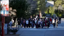 Tiga orang tewas dan orang keempat terluka parah dalam penembakan di kampus Universitas Nevada (UNLV), Las Vegas, Amerika Serikat (AS). Polisi belum merilis identitas penembak atau motif penyerangan. (Steve Marcus/Las Vegas Sun via AP)