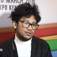 Kunto Aji ikut meramaikan panggung Java Jazz Festival 2016. Melihat tidak hanya musisi Jazz yang mengisi panggung, Kunto Aji pun senang melihat keberagaman yang disajikan di Java Jazz tahun ini.