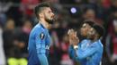 Ekspresi muram pemain Arsenal, Olivier Giroud usai timnya kalah dari FC Cologne pada laga grup H Liga Europa di Rhein  Energie Stadium, Cologne, (23/11/2017). Arsenal kalah 0-1. (AP/Martin Meissner)