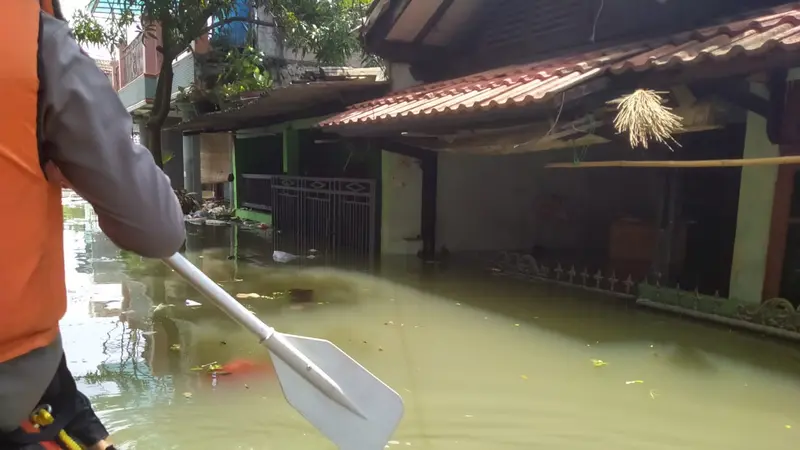 Perumahan di Tangerang Masih Terendam Banjir