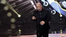 Aktor senior, Indro Warkop memberikan kata sambutan atas penghargaan Lifetime Achiement pada ajang penghargaan Festival Film Bandung 2017 di Studio 6 Emtek, Jakarta, Minggu (22/10). (Liputan6.com/Helmi Afandi)