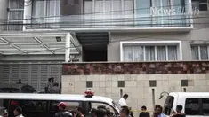Berita perampokan sadis di Pulomas bisa bikin semua orang jadi paranoid (parno). Orang-orang yang tidak berhubungan langsung dengan para korban bisa saja mengalami kepanikan akibat "dibombardir" dengan berita perampokan Pulomas yang menewaskan enam p...