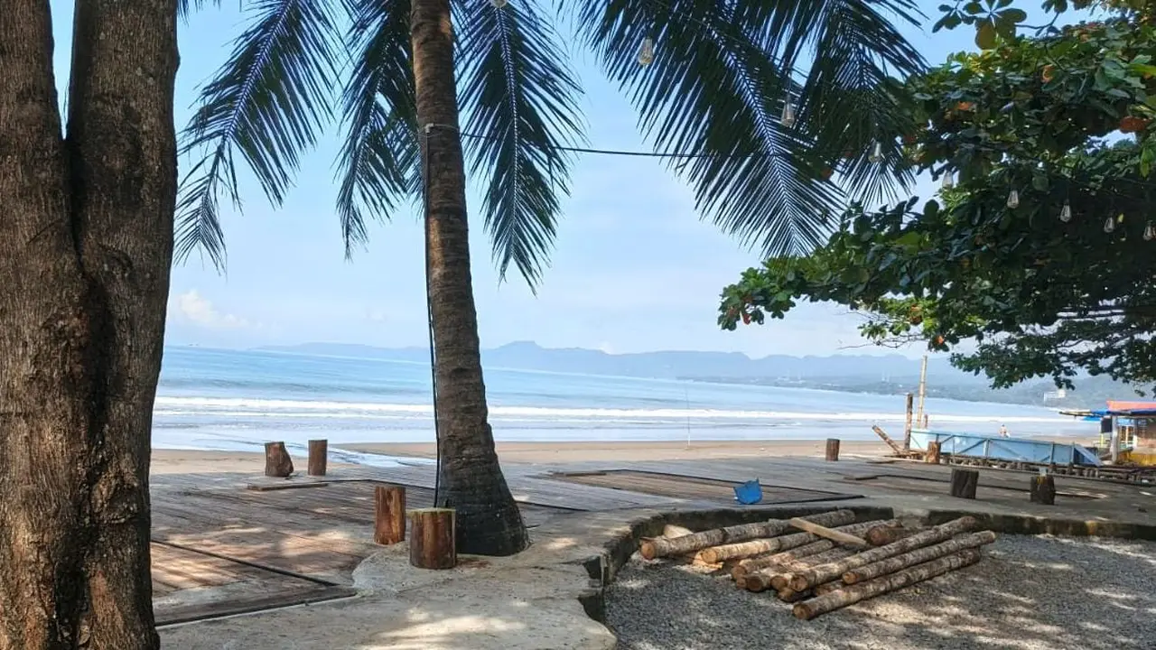 Tenda glamping di Sukabumi menuai sorotan. (Liputan6.com/Fira Syahrin)
