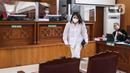 Putri Candrawathi usai menjalani sidang lanjutan dalam kasus pembunuhan Brigadir Yosua Hutabarat dengan agenda sidang pembacaan tuntutan oleh Jaksa Penuntut Umum di Pengadilan Negeri Jakarta Selatan, Rabu (18/1/2023). Jaksa menilai Putri terbukti secara sah meyakinkan, bersama-sama melakukan pembunuhan berencana terhadap Nofriansyah Yosua Hutabarat alias Brigadir J. (Liputan6.com/Johan Tallo)