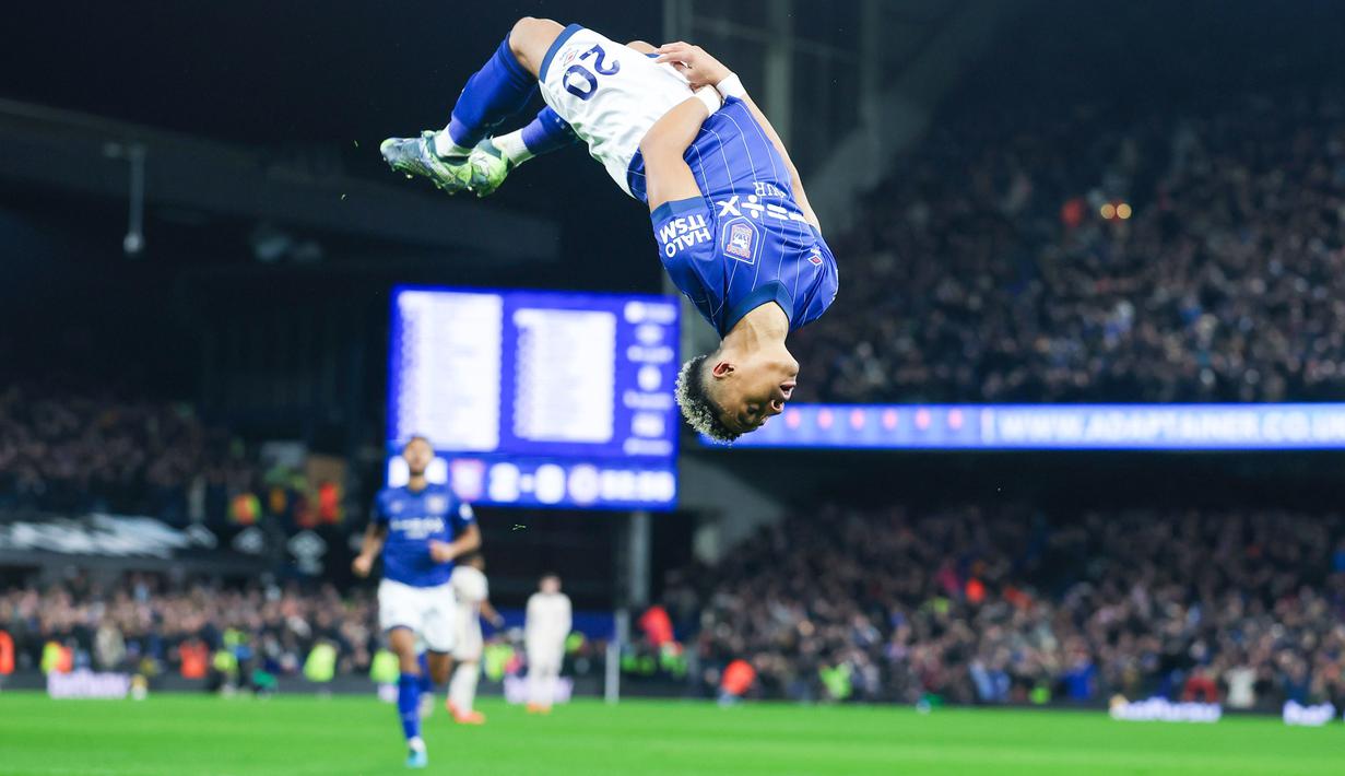 Namun Ipswich kini masih ada di posisi 18 klasemen sementara Liga Inggris 2024/2025. Sedangkan Chelsea tertahan di peringkat empat dengan raihan 35 poin dari 19 laga. (AP Photo/Richard Pelham)