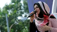 Sudah lima tahun Siti Nurhaliza vakum merilis album dan kini album terbarunya sudah dilepas di pasaran.