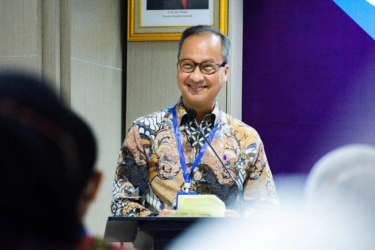 Menteri Perindustrian Agus Gumiwang Kartasasmita
